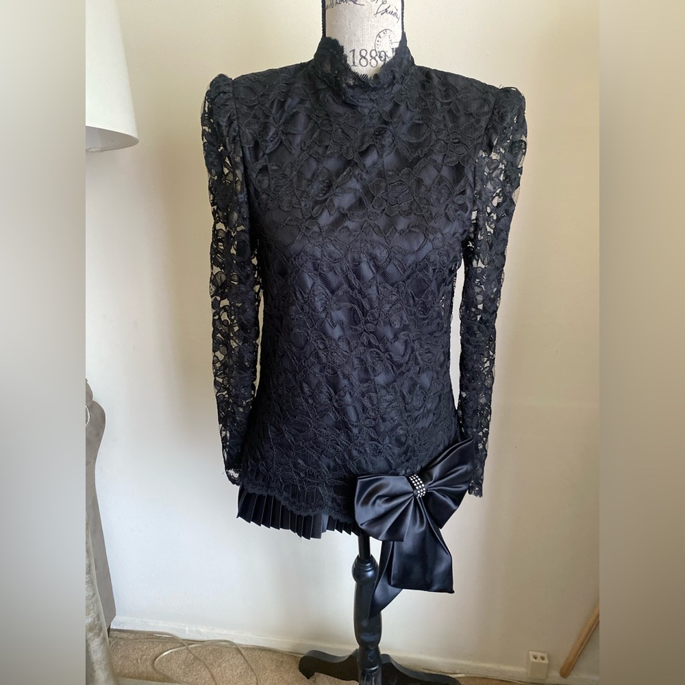 After Dark vintage 80s 90s black lace mock neck gothic Victorian blouse